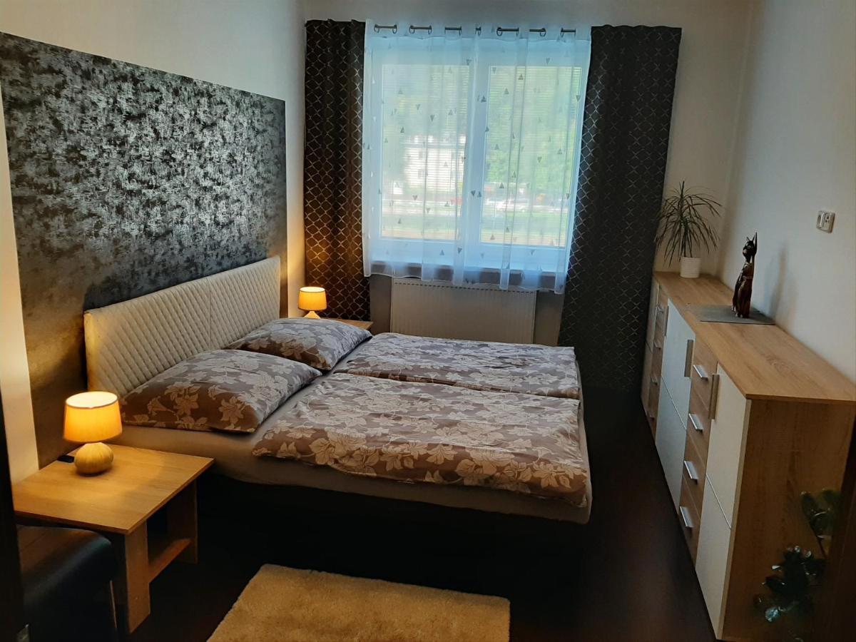 זנוימו Apartman Pod Hradem מראה חיצוני תמונה